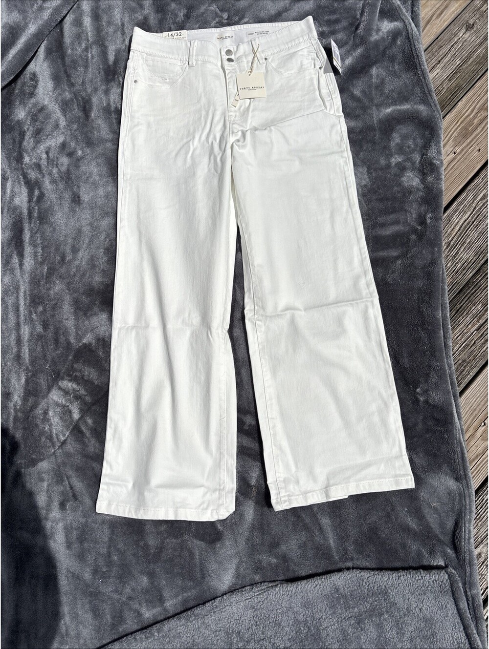 NWT- Curve Appeal Heritage Luxe Jeans White Size 14